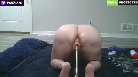 Snapshot of singleandhorny127048 chatting on May 2026 12:27:01 AM Fuckmyass online show from May 2026 12:27:01 AM