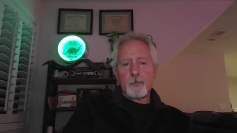 Snapshot of sir_lust_alot chatting on November 2025 03:28:02 AM Don Roberto online show from November 2025 03:28:02 AM