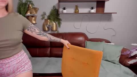 SirenaBloom online show from October 2025 10:45:01 AM