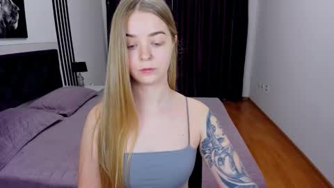 SirenaBloom online show from March 2026 09:48:01 AM