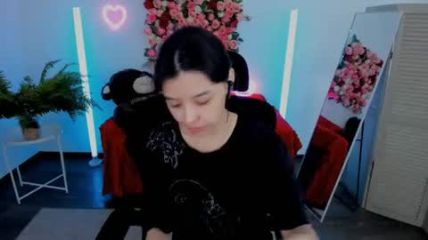 Snapshot of sirenmystique chatting on June 2026 10:23:01 AM Si online show from June 2026 10:23:01 AM