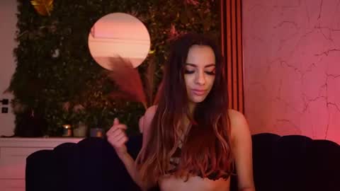 Dee online show from April 2026 07:45:01 PM