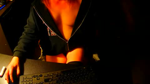 red online show from October 2025 02:15:01 AM