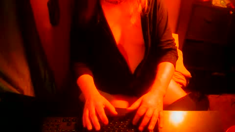 red online show from March 2026 07:14:02 AM