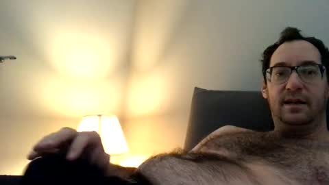 Snapshot of sixfootseven chatting on December 2024 03:32:02 PM sixfootseven online show from December 2024 03:32:02 PM