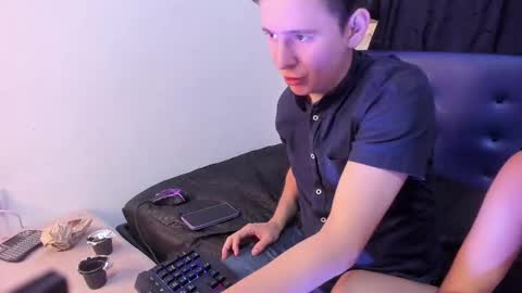 Skarleth and Aaron online show from March 2025 04:07:02 PM