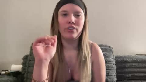 skiimaskabby online show from February 2026 04:43:01 AM