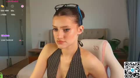 Snapshot of skinny_alice chatting on July 2026 11:06:02 AM Alice GMT 2 Mon Tues Thur Fri Sun 0300am-0900am online show from July 2026 11:06:02 AM