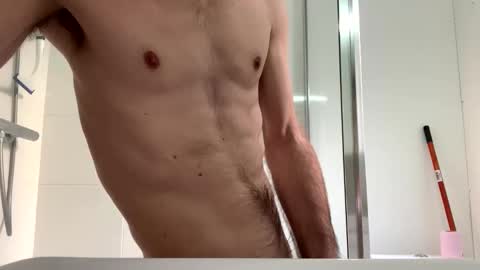 skinnybigdk online show from December 2024 01:18:02 PM