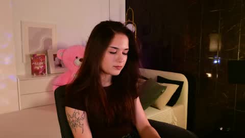 Ellie online show from April 2026 09:09:02 PM