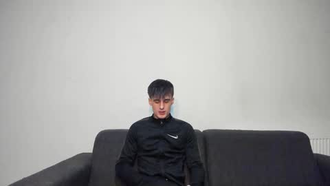 Snapshot of skinnyguywithbigd chatting on December 2024 12:34:02 AM skinnyguywithbigd online show from December 2024 12:34:02 AM