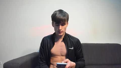 Snapshot of skinnyguywithbigd chatting on January 2025 05:38:01 PM skinnyguywithbigd online show from January 2025 05:38:01 PM