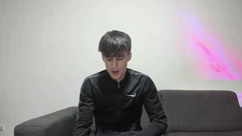 Snapshot of skinnyguywithbigd chatting on January 2025 08:10:01 PM skinnyguywithbigd online show from January 2025 08:10:01 PM