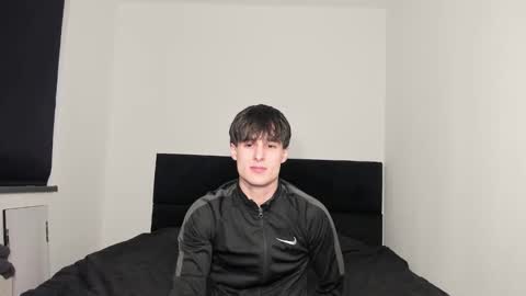 Snapshot of skinnyguywithbigd chatting on November 2025 02:52:02 PM skinnyguywithbigd online show from November 2025 02:52:02 PM