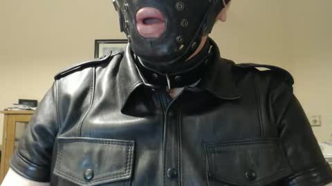 Snapshot of sklave_ol chatting on December 2025 07:47:01 AM sklave_ol online show from December 2025 07:47:01 AM