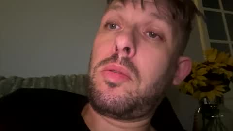 skuzzy25 online show from October 2025 07:09:02 AM