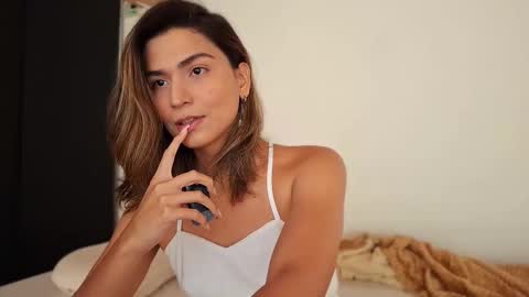 Vi online show from October 2025 03:58:02 AM