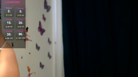 Snapshot of skyeyesluna chatting on May 2026 03:25:01 AM skyeyesluna online show from May 2026 03:25:01 AM