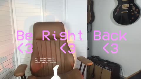 skylerluvsuuu online show from January 2025 04:33:01 AM