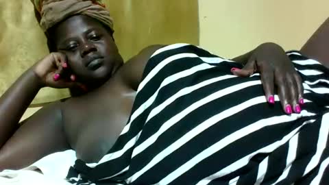 Snapshot of skyra1 chatting on January 2025 06:10:02 PM skyra1 online show from January 2025 06:10:02 PM