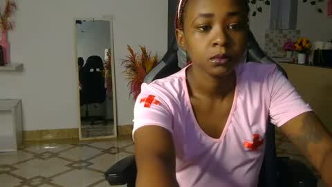 Snapshot of skyy_brown chatting on June 2026 01:47:02 AM Bella online show from June 2026 01:47:02 AM