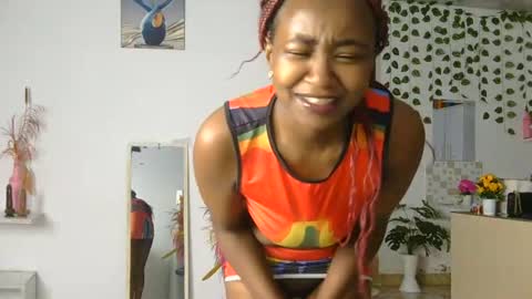 Snapshot of skyy_brown chatting on June 2026 01:10:02 AM Bella online show from June 2026 01:10:02 AM