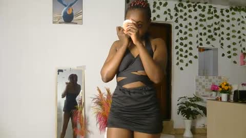Snapshot of skyy_brown chatting on July 2026 01:10:02 AM Bella online show from July 2026 01:10:02 AM