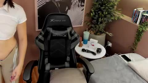 abby online show from February 2026 01:18:02 PM