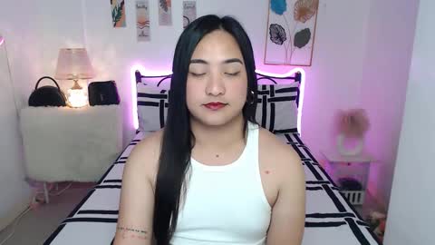 Queen Cyrine online show from March 2026 08:10:01 AM