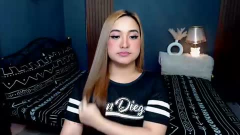 Queen Cyrine online show from July 2026 05:10:01 AM