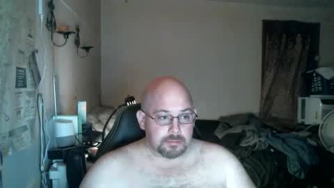 Snapshot of slavejim518 chatting on January 2025 05:04:02 AM slavejim online show from January 2025 05:04:02 AM