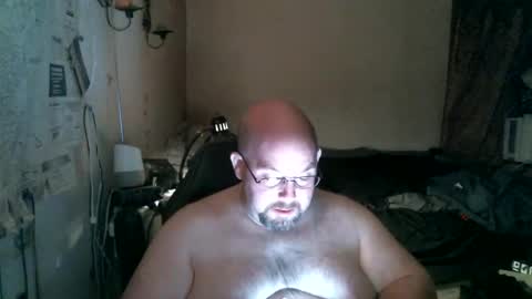 Snapshot of slavejim518 chatting on March 2025 04:38:02 AM slavejim online show from March 2025 04:38:02 AM