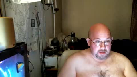 Snapshot of slavejim518 chatting on March 2026 04:23:01 AM slavejim online show from March 2026 04:23:01 AM