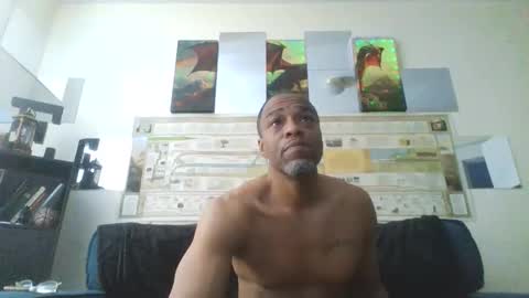 Slim8975 online show from April 2026 11:18:02 AM