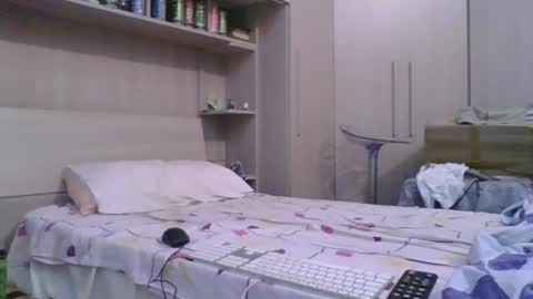 SlimTeaser089 online show from June 2026 04:17:02 PM