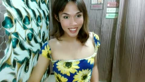 Snapshot of slutqueen_raz chatting on June 2026 06:31:02 PM Raz online show from June 2026 06:31:02 PM