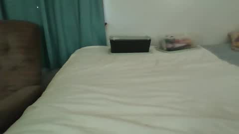 Jade and Thomas online show from April 2026 01:53:01 PM