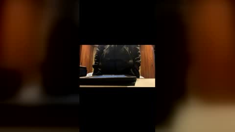 Snapshot of slyneck chatting on April 2026 01:19:01 PM slyneck online show from April 2026 01:19:01 PM