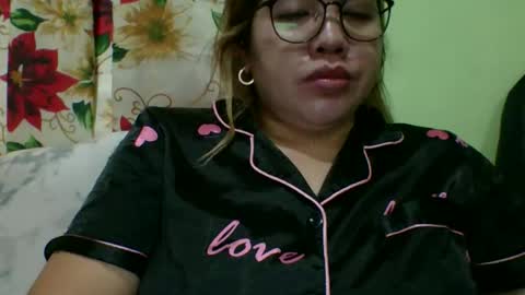 Lovewella online show from November 2025 08:43:01 PM