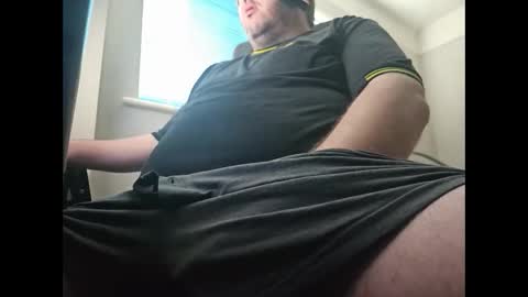 smallone19832 online show from October 2025 09:13:02 AM