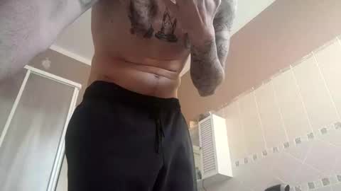 smallone8825 online show from April 2026 09:35:01 AM