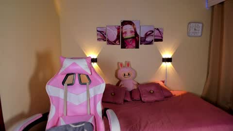 smitt jr online show from April 2026 05:01:02 AM