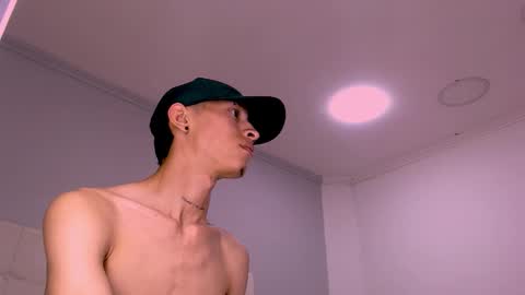 Snapshot of smith_maycol chatting on November 2025 07:12:02 PM Mateo stiben online show from November 2025 07:12:02 PM