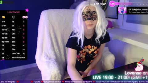 Strawberry Muffin online show from December 2024 06:48:01 PM