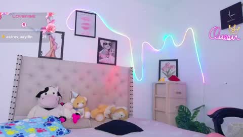 Hellen  online show from April 2026 10:43:01 PM