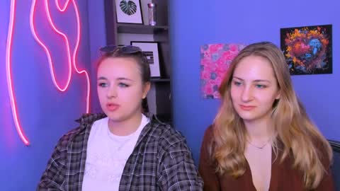 Snapshot of so_hot_rosalie chatting on April 2026 11:41:02 AM so_hot_rosalie online show from April 2026 11:41:02 AM