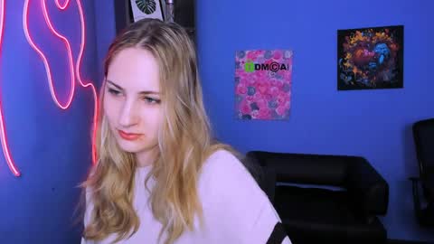 Snapshot of so_hot_rosalie chatting on April 2026 03:13:01 PM so_hot_rosalie online show from April 2026 03:13:01 PM