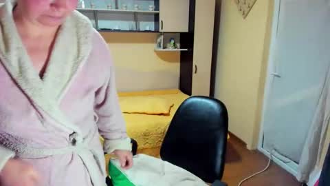 Soffy online show from April 2026 04:32:02 AM