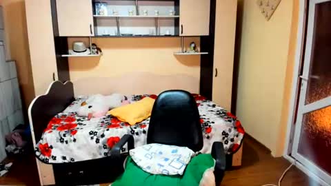 Snapshot of soffy_skye chatting on June 2026 05:12:01 AM Soffy online show from June 2026 05:12:01 AM