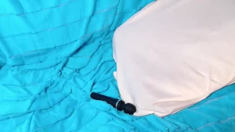 Sofia here online show from March 2025 03:34:01 AM